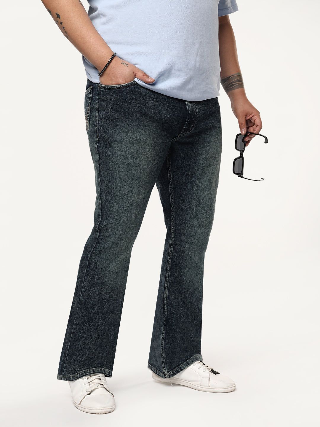 Plus Men's Dark Blue Bootcut Fit Mid Rise Tinted Heavy Washed Jeans Stretchable